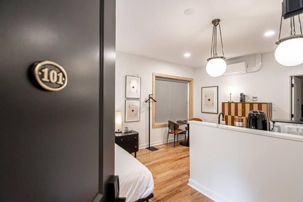 Steps To Bathhouses, Historic Studio, King Bed, Room # 101 Hot Springs Exterior photo